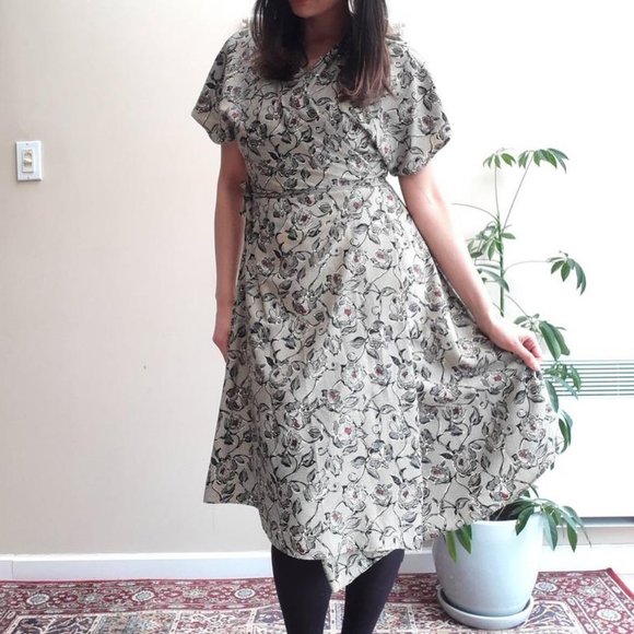 Vintage floral wrap dress - Picture 1 of 6